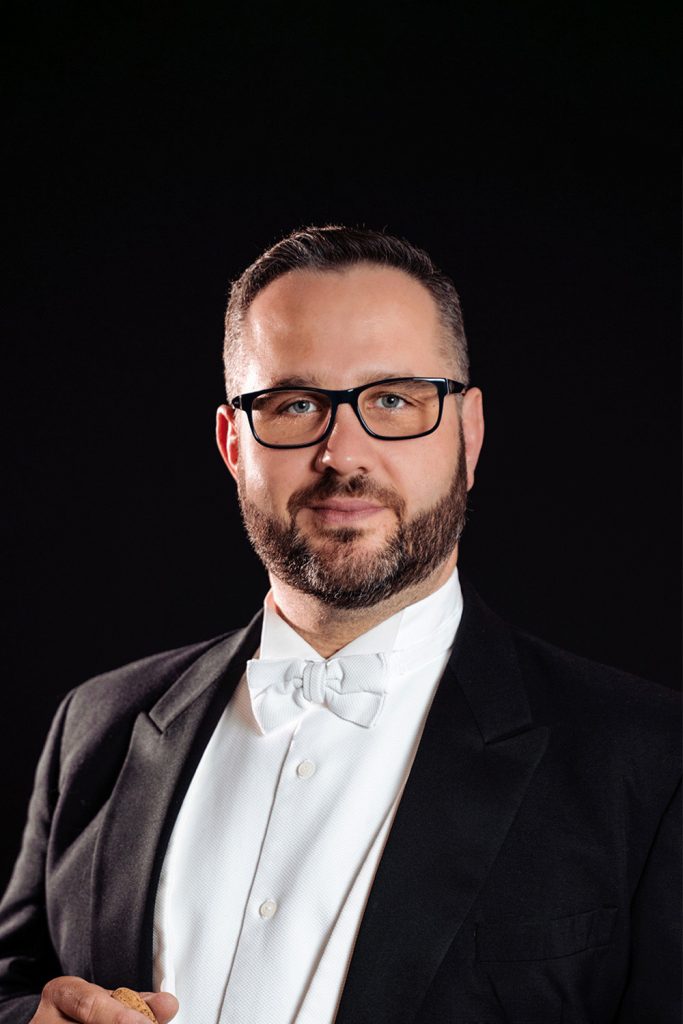 Wiener Opernball Orchester Laszlo Gyueker Chefdirigent